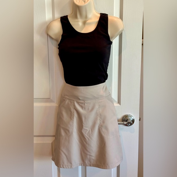 Cypress Club Small Pull On Light Tan/Light Khaki Skort EUC - Picture 2 of 11